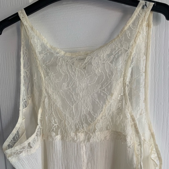 Free people intimately lace tank. - Picture 5 of 5